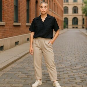 La Blouse Black Size 12